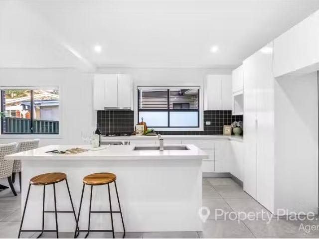 Nice 26a Sandakan Road, Revesby Heights Townhouse for rent Li.