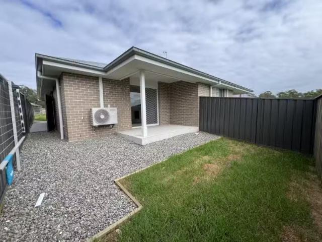 Charming 2/74 Hillgate Dr, Thornton House for rent Listed by.