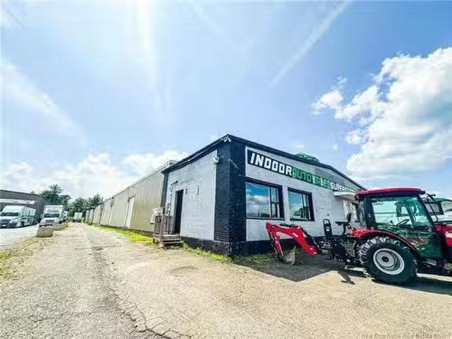 Cozy 275 Restigouche Rd, Oromocto, NB, E2V 2H1 commercial fo.