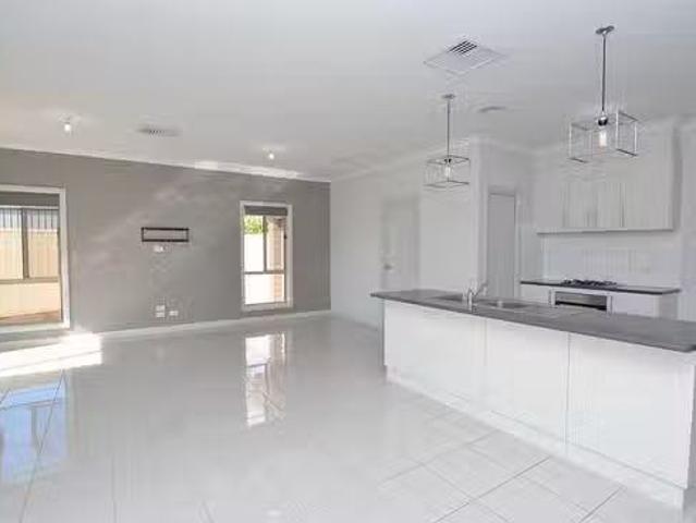 For Rent! 27 Lizlee Drive, Mildura, VIC 3500