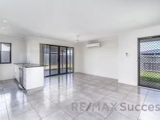 Cheap 2/7 Magpie Drive, Cambooya, QLD 4358