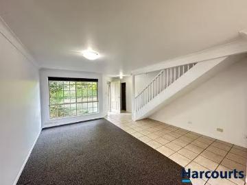 Rental! 2/7 Smiths Lane, WOLLONGBAR, NSW 2477 Townhouse for.