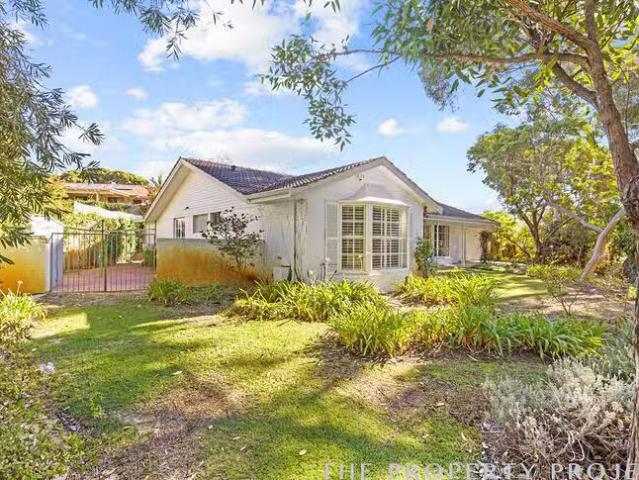 Cheap 27 Sandover Drive, Karrinyup, WA 6018