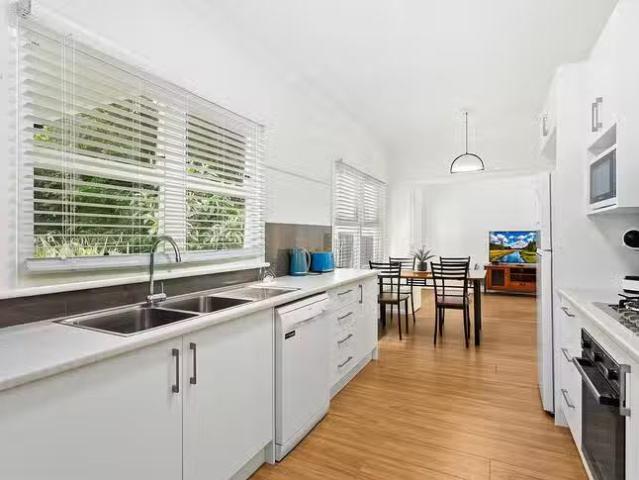 For Rent! 27 Stanleigh Crescent, West Wollongong, NSW 2500