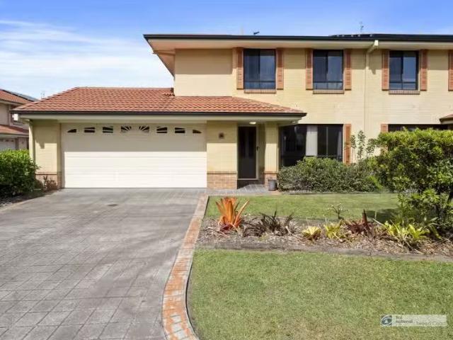 New 28/83 Gollan Drive, Tweed Heads West Townhouse for rent L.