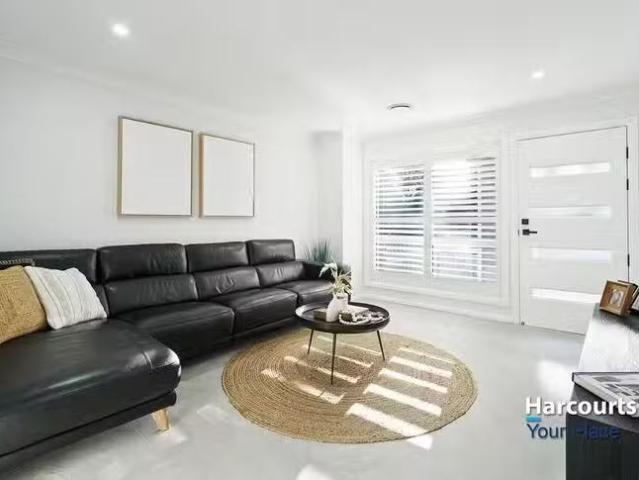 Rental! 28 Australis Drive, Ropes Crossing, NSW 2760