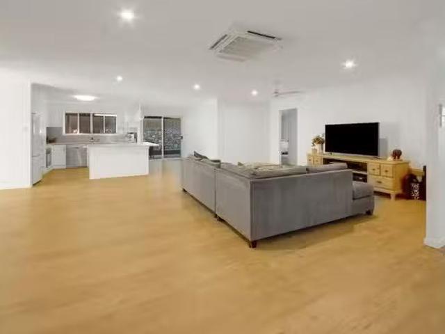 Charming 295 J Hickey Avenue, Clinton, QLD 4680