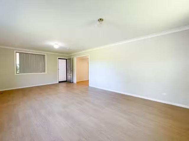 Cheap 29 Campbell Close, KORORA House for rent Listed by Nico.