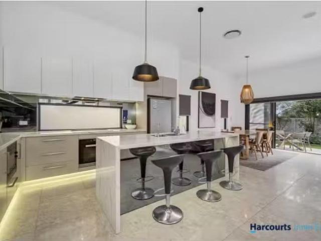 Cheap 29 Clearview Terrace, SEVEN HILLS House for rent Listed.