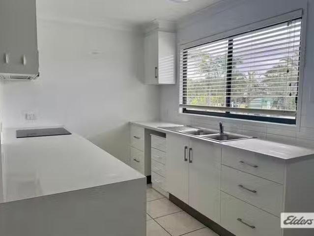 Just in! 2/9 Cypress Drive, Emerald, QLD 4720