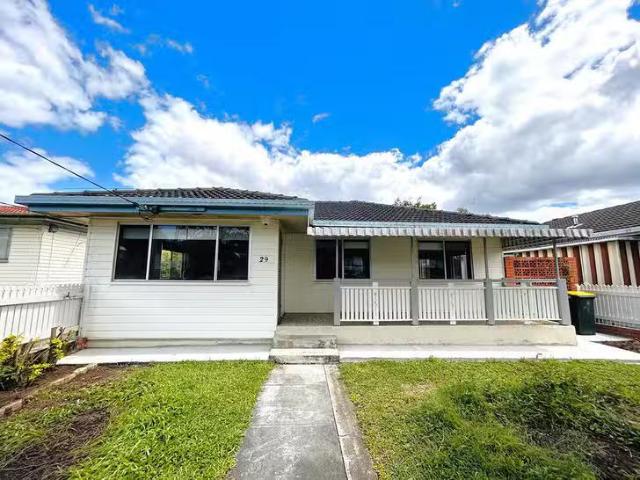 For Rent! 29 Baroda Street, Coopers Plains, QLD 4108