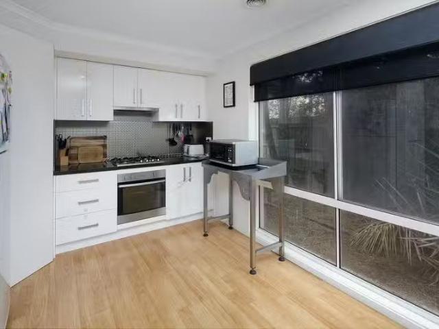 New 29 Kinlora Drive, Somerville VIC 3912