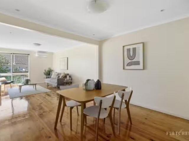 Deal! 2/9 Highfield Road, Canterbury VIC 3126 Unit Auction