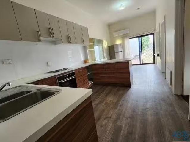Cheap 2/9 Jane Street, Mornington, QLD 4825