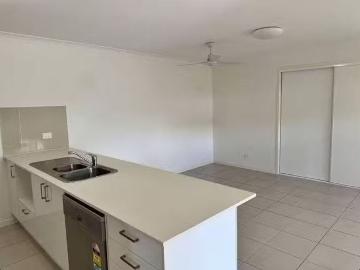 Nice 2/9 Swan Street, Armstrong Beach, QLD 4737