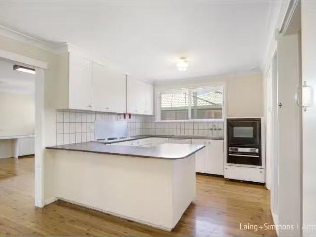 Deal! 29 Proctor Street, Armidale House for rent Listed by Ar.