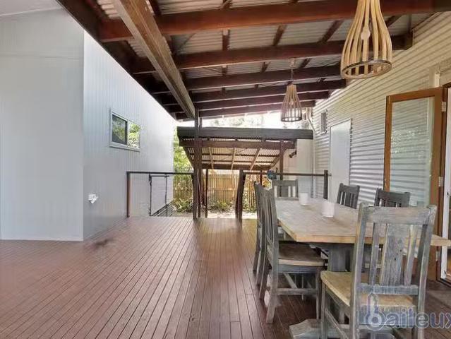 Charming 2 Turner Avenue, Bucasia, QLD 4750