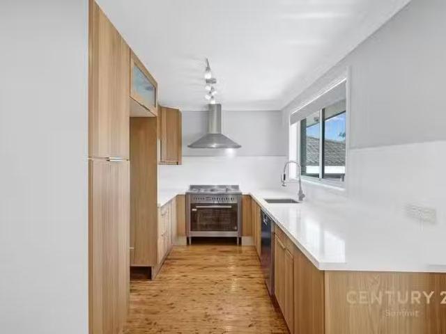 Unique 2 Vancouver Avenue, Toongabbie, NSW 2146