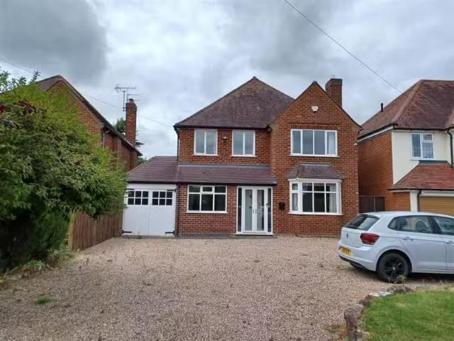 Cheap 2 BA 4 bedroom detached house for rent in Widney Manor R.