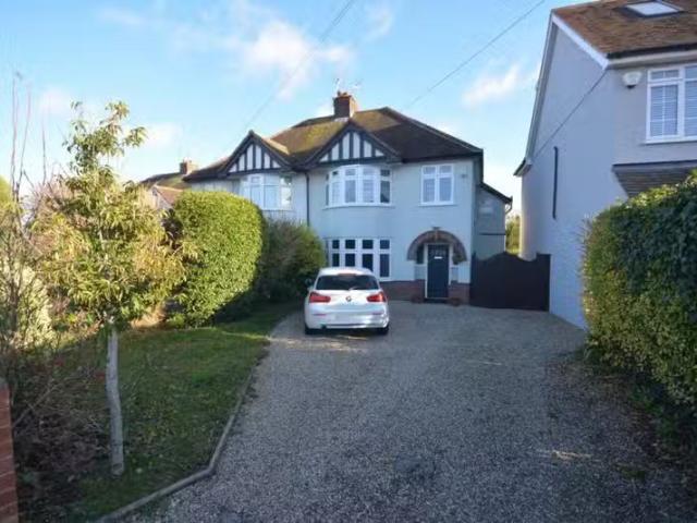 Cozy 2 BA 4 bedroom semi detached house for rent in Broomfield.
