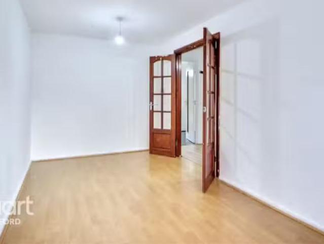Deal! 2 BA 5 bedroom town house for rent in Second Avenue, Lon.