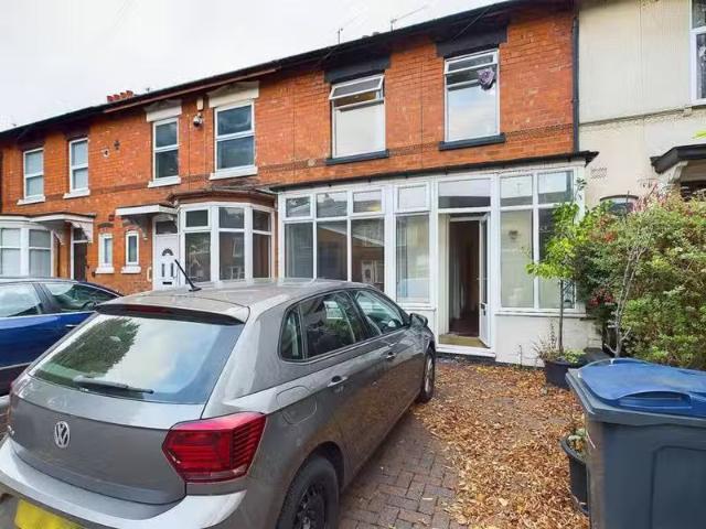 Nice 2 BA 5 bedroom terraced house for rent in Sarehole Road.
