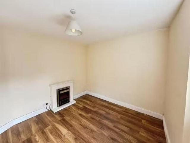 New 2 BA 7 bedroom flat for rent in Westwood Lane, Sidcup, Ken.