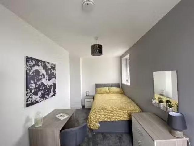 Charming 2 BA 1 bedroom house share for rent in Briercliffe Ro.