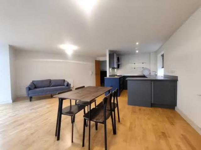 Charming 2 BA 2 bedroom apartment for rent in Sheepcote Street.