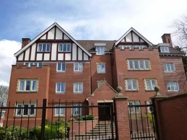 Charming 2 BA 2 bedroom apartment for rent in Warwick Road, Se.