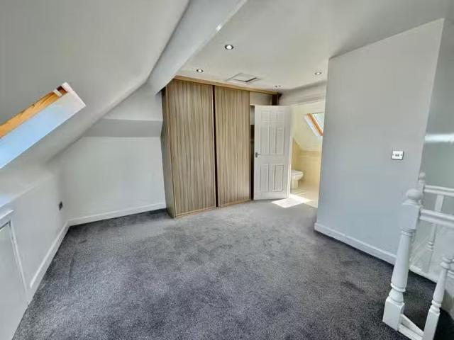 Deal! 2 BA 2 bedroom flat for rent in Arbury Road, Nuneaton, C.