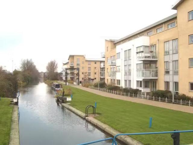 Cheap 2 BA 2 bedroom flat for rent in Hill Road South, Chelmsf.