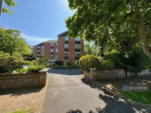 For Rent! 2 BA 2 bedroom flat for rent in Leahurst, Eastbourne.