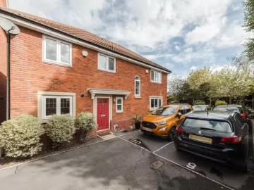 Rental! 2 BA 2 bedroom semi detached house for rent in Acer Vi.