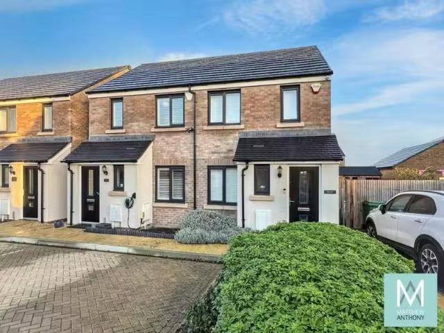 Cheap 2 BA 2 bedroom semi detached house for rent in Fawcett G.