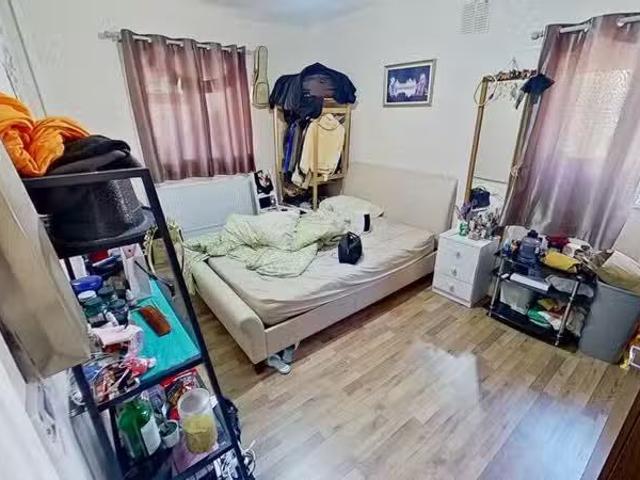 Charming 2 BA 3 bedroom flat for rent in Bristol Road, Selly O.