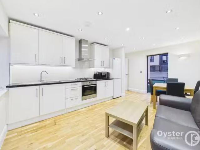 Nice 2 BA 3 bedroom flat for rent in Station Road, Harrow, HA1