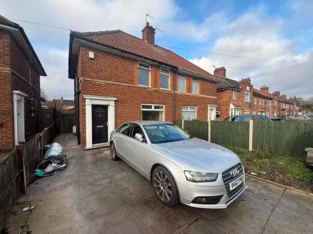 For Rent! 2 BA 3 bedroom semi detached house for rent in Colle.