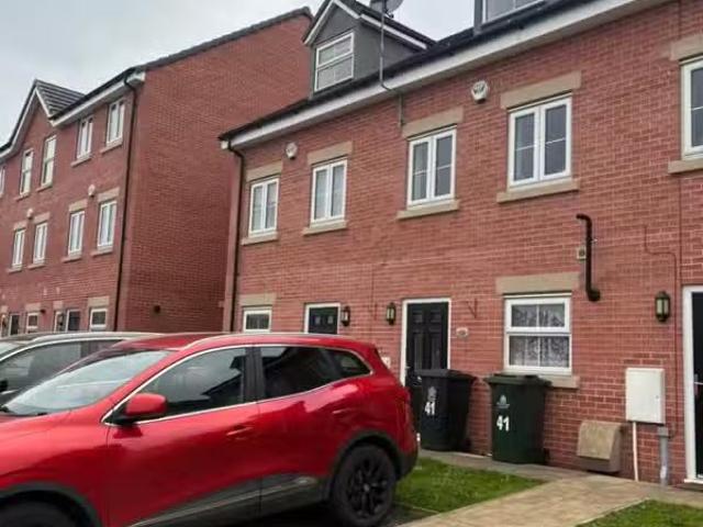 Rental! 2 BA 3 bedroom town house for rent in Harper Rise, Den.
