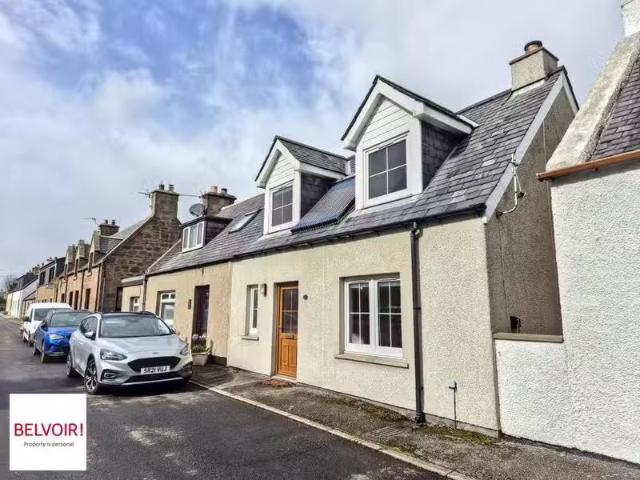 Cozy 2 BA 3 bedroom terraced house for rent in Gate Street, Em.
