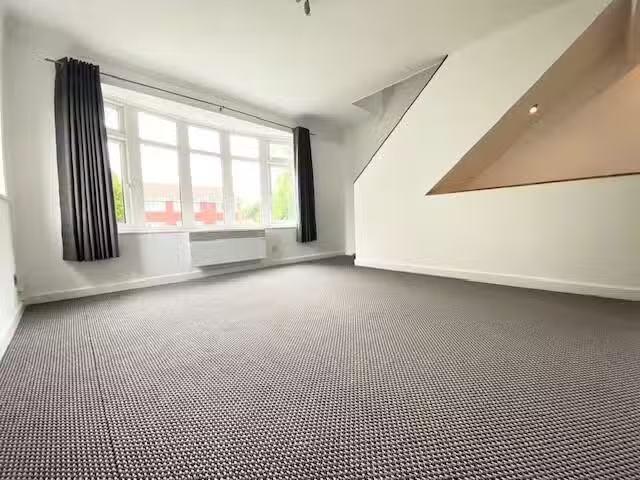 Charming 2 bedroom maisonette for rent in Clareville Road, Orp.