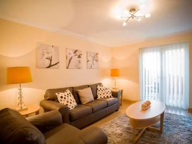 For Rent! 2 bedroom mews property for rent in Lime Street, Car.