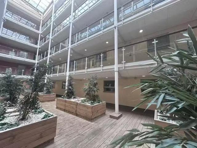 For Rent! 2 bedroom apartment for rent in Flat, Royal Parade.