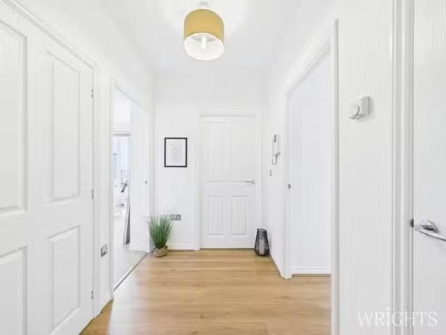 Rental! 2 bedroom apartment for rent in Otto Road, Welwyn Gard.