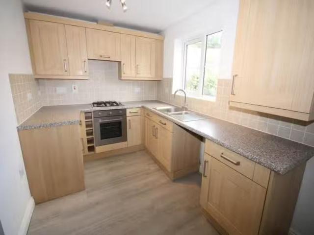 Unique 2 bedroom apartment for rent in Pidwelt Rise,, Pontlot.