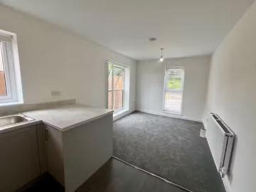 Unique 2 bedroom apartment for rent in Rhodfa Ieuan, Capel Lla.