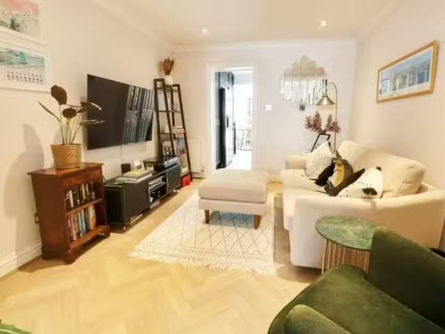 For Rent! 2 bedroom end of terrace house for rent in Recreatio.