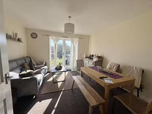 Rental! 2 bedroom end of terrace house for rent in Rowberrie C.