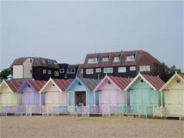 New 2 bedroom flat for rent in Charleston Court, Seaview Avenu.