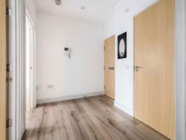 Rental! 2 bedroom flat for rent in Albemarle Road, Beckenham.
